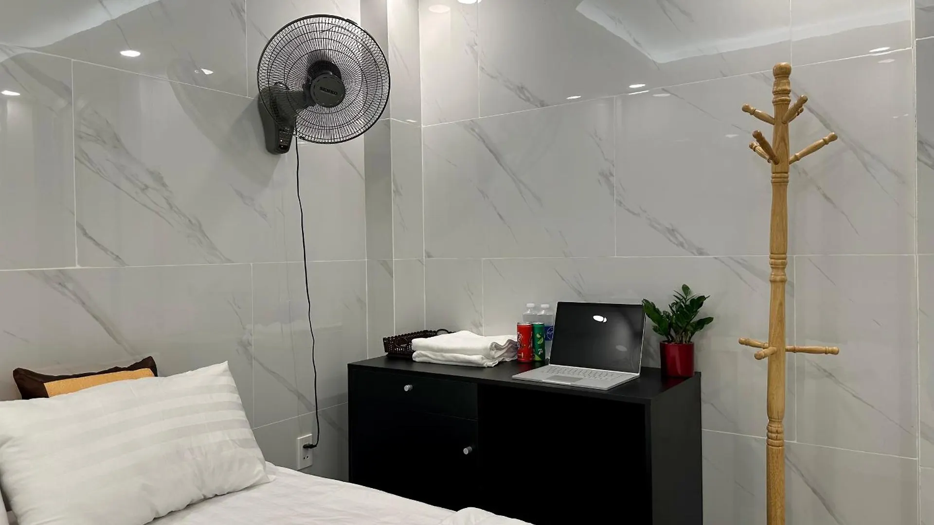 Motel Victoria Ho Chi Minh City Hotel
